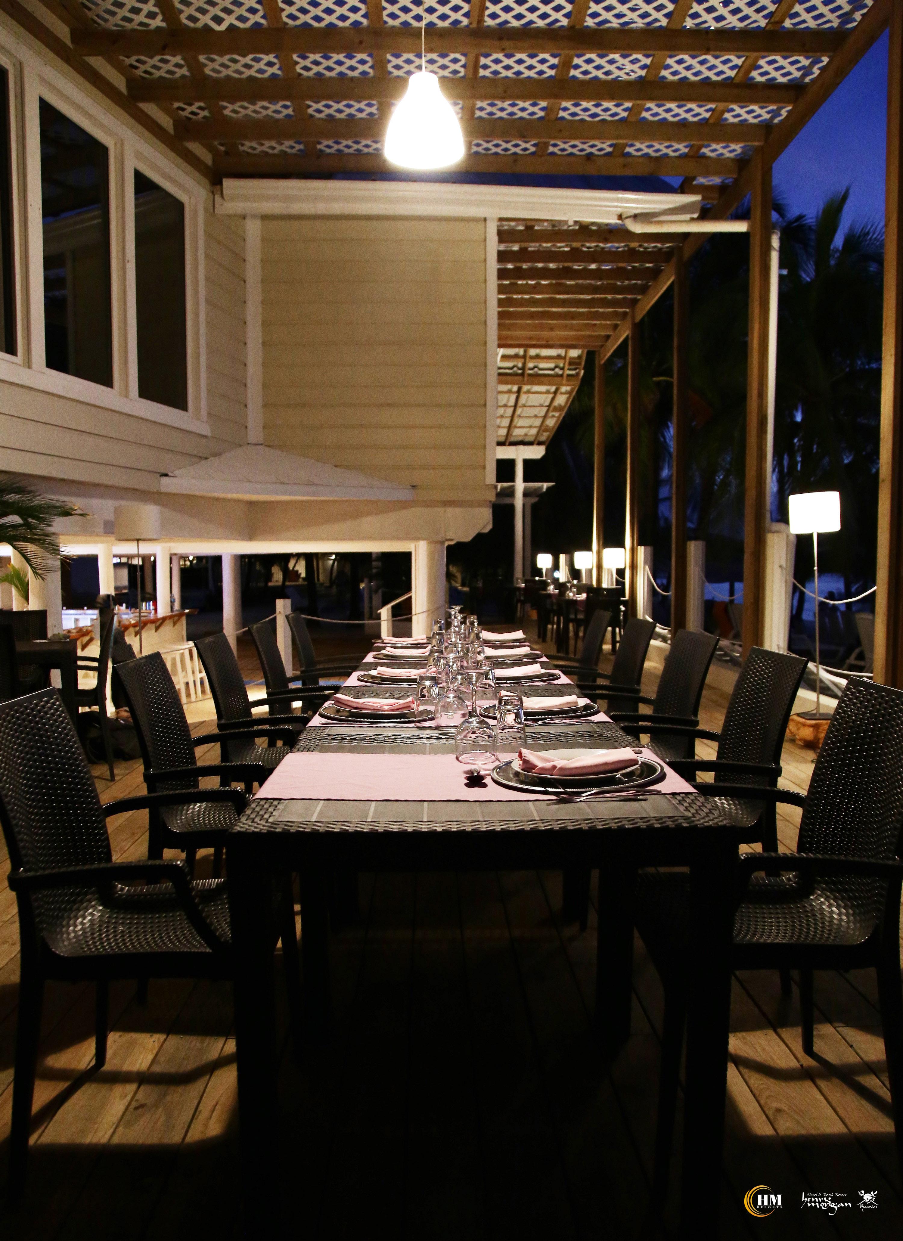 Hotel Henry Morgan All Inclusive West Bay Buitenkant foto